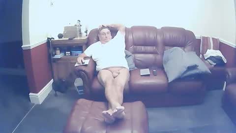 Snapshot of maxi_johnes chatting on 10-04-25, 10:08 MAX online show from 10-04-25, 10:08