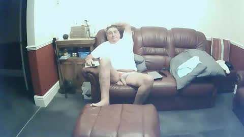 Snapshot of maxi_johnes chatting on 10-13-25, 09:59 MAX online show from 10-13-25, 09:59