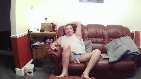 Snapshot of maxi_johnes chatting on 01-05-26, 11:08 MAX online show from 01-05-26, 11:08