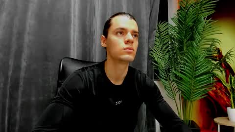 Snapshot of maxi_styles chatting on 03-10-26, 11:37 Alex online show from 03-10-26, 11:37
