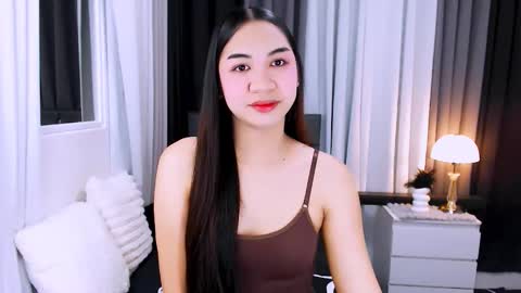 maxie greyson online show from 12-16-25, 06:18