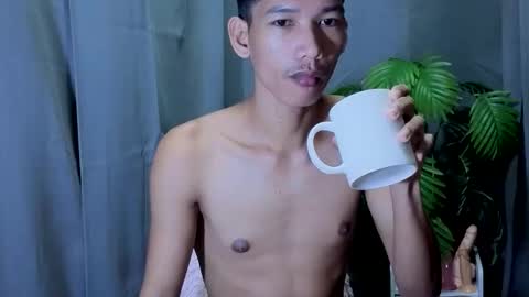 Reyn online show from 10-05-25, 10:18