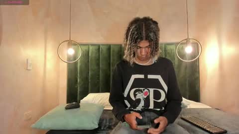 Snapshot of maxim_walker chatting on 01-28-25, 03:04 maxim online show from 01-28-25, 03:04