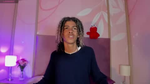 Snapshot of maxim_walker chatting on 02-10-25, 03:03 maxim online show from 02-10-25, 03:03