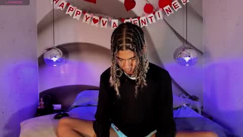 Snapshot of maxim_walker chatting on 02-21-25, 02:50 maxim online show from 02-21-25, 02:50