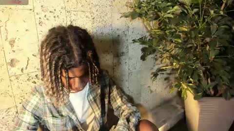 Snapshot of maxim_walker chatting on 03-08-25, 03:17 maxim online show from 03-08-25, 03:17