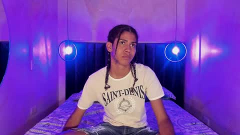 Snapshot of maxim_walker chatting on 11-20-25, 03:07 maxim online show from 11-20-25, 03:07