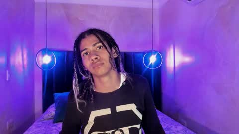 Snapshot of maxim_walker chatting on 11-27-25, 03:08 maxim online show from 11-27-25, 03:08