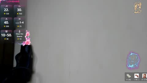 Snapshot of maximiliano_kh4lil chatting on 06-24-26, 12:26 Maximiliano online show from 06-24-26, 12:26