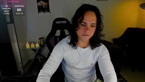 Snapshot of maximiliano_scoott_ chatting on 11-18-25, 06:01 maximiliano_scoott_ online show from 11-18-25, 06:01