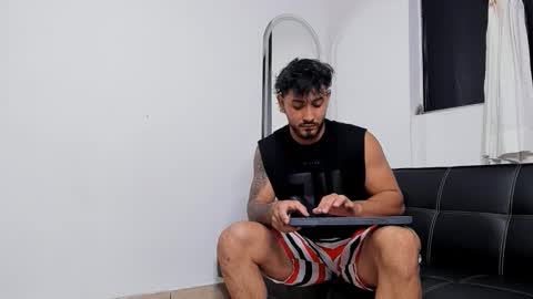 Maximo online show from 11-20-25, 03:07