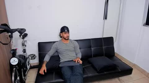 Maximo online show from 11-24-25, 02:44