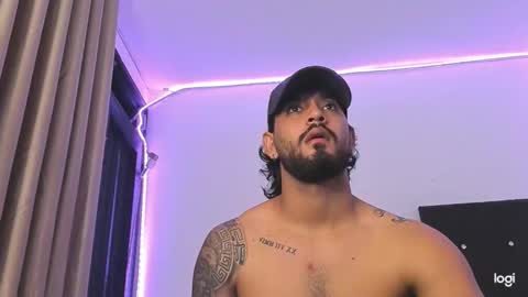 Snapshot of maximo004 chatting on 12-19-25, 11:01 Maximo online show from 12-19-25, 11:01