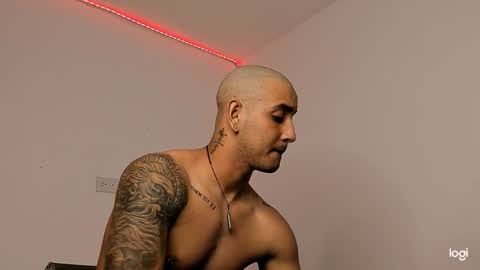 Snapshot of maximo004 chatting on 01-12-26, 12:16 Maximo online show from 01-12-26, 12:16