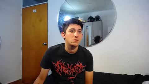 -- maximo and isa -- online show from 09-11-25, 02:55