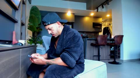 maximo_and_marcelo online show from 04-08-26, 12:27