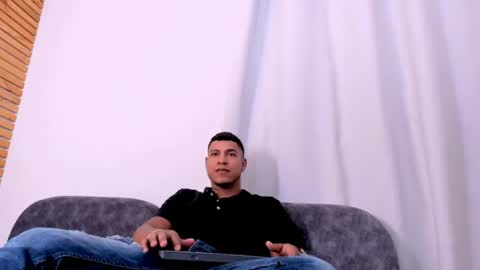 Maximo Montana online show from 07-22-26, 09:39