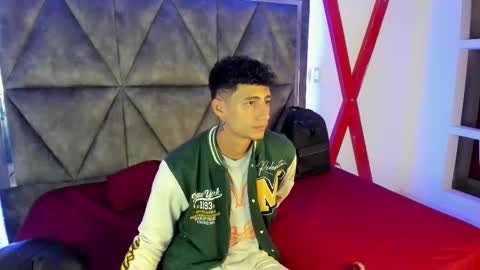 Maximo online show from 10-20-25, 07:14