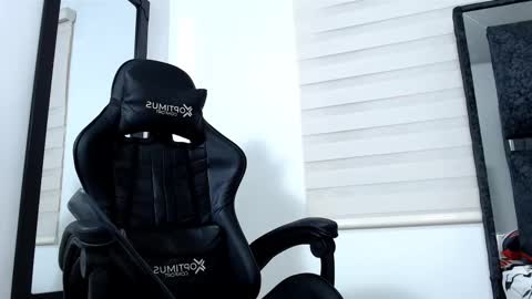 Snapshot of maximo_sebastian chatting on 03-10-25, 05:22 Maximo Sebastian online show from 03-10-25, 05:22