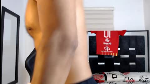 Snapshot of maximo_sebastian chatting on 06-06-26, 12:38 Maximo Sebastian online show from 06-06-26, 12:38