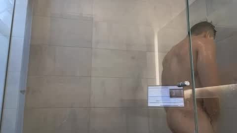 Snapshot of maximohoot chatting on 12-13-24, 10:13 Sebastian online show from 12-13-24, 10:13