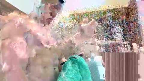 Snapshot of maximohoot chatting on 12-19-24, 04:46 Sebastian online show from 12-19-24, 04:46