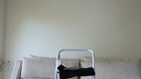 Snapshot of maximohoot chatting on 02-23-25, 08:55 Sebastian online show from 02-23-25, 08:55