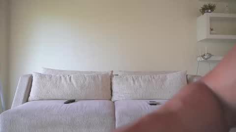 Snapshot of maximohoot chatting on 09-13-25, 08:41 Sebastian online show from 09-13-25, 08:41