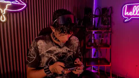 MAXIMO online show from 03-26-26, 02:28