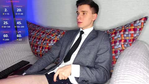 Snapshot of maximum_hot chatting on 12-30-24, 06:05 Max online show from 12-30-24, 06:05