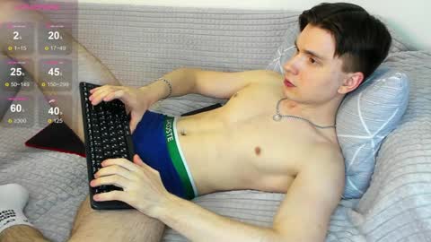 Snapshot of maximum_hot chatting on 01-06-25, 05:38 Max online show from 01-06-25, 05:38