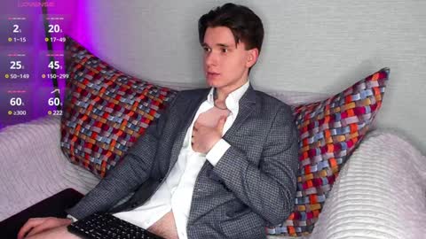 Snapshot of maximum_hot chatting on 01-26-25, 12:43 Max online show from 01-26-25, 12:43