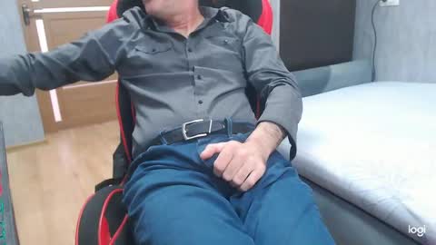 maximus3334 online show from 04-07-26, 10:05