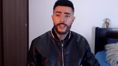 Independent Model online show from 12-22-24, 12:28