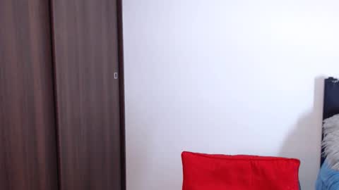 Independent Model online show from 01-28-25, 05:11