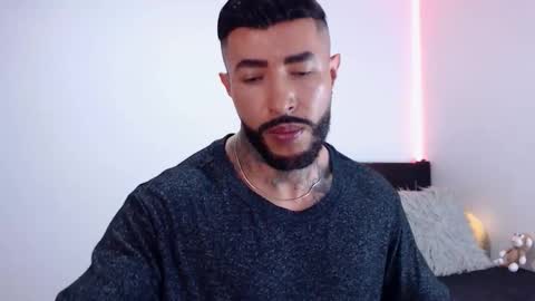 Independent Model online show from 10-14-25, 05:30