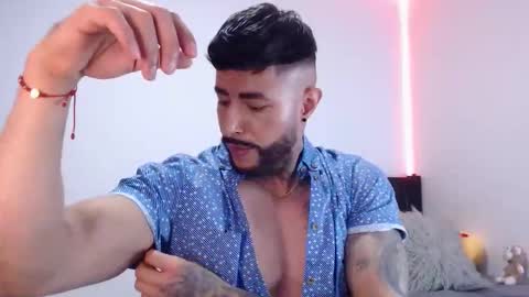 Independent Model online show from 10-17-25, 03:53