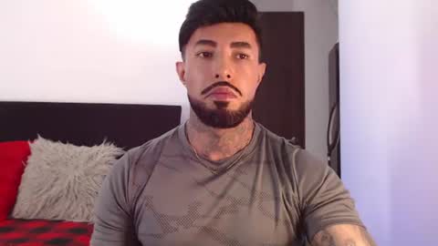 Snapshot of maximus_golden chatting on 06-22-26, 02:35 Independent Model online show from 06-22-26, 02:35
