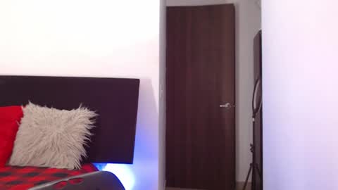 Snapshot of maximus_golden chatting on 06-22-26, 03:25 Independent Model online show from 06-22-26, 03:25