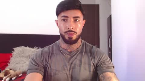 Snapshot of maximus_golden chatting on 06-25-26, 04:23 Independent Model online show from 06-25-26, 04:23