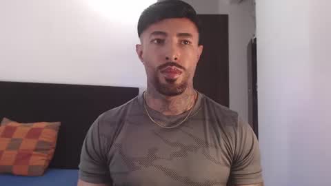 Snapshot of maximus_golden chatting on 07-20-26, 02:48 Independent Model online show from 07-20-26, 02:48