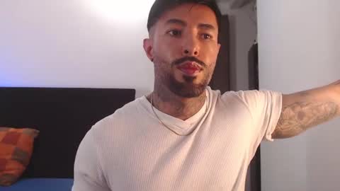 Snapshot of maximus_golden chatting on 07-23-26, 04:21 Independent Model online show from 07-23-26, 04:21