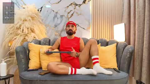 Snapshot of maximus_thorne chatting on 04-22-26, 08:32 Maximus online show from 04-22-26, 08:32