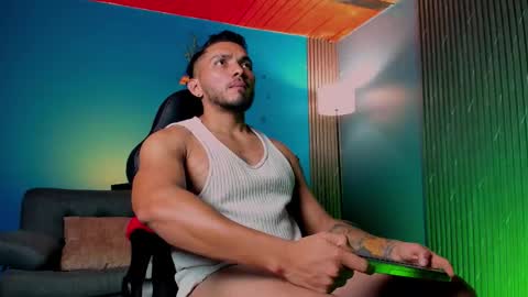 Snapshot of maximusclark chatting on 01-07-26, 02:47 Maximus Clark online show from 01-07-26, 02:47