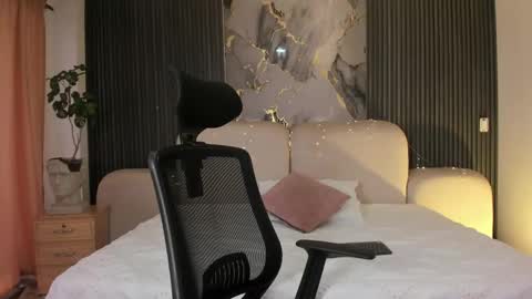Snapshot of maximusclark1_ chatting on 05-03-26, 12:11 Maximus online show from 05-03-26, 12:11