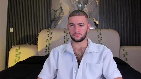 Snapshot of maximusclark1_ chatting on 06-07-26, 12:09 Maximus online show from 06-07-26, 12:09