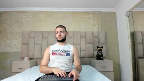 Maximus online show from 10-21-25, 03:18