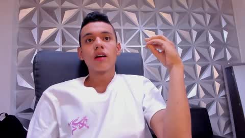 Snapshot of maximuss_19 chatting on 12-12-24, 07:15 Maximus online show from 12-12-24, 07:15