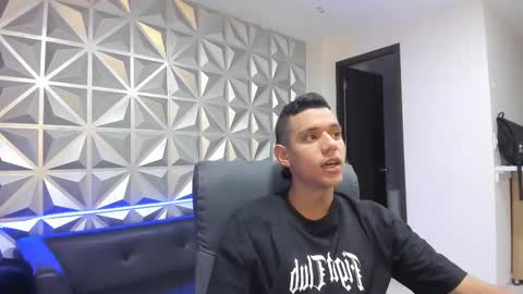 Snapshot of maximuss_19 chatting on 01-02-25, 07:07 Maximus online show from 01-02-25, 07:07