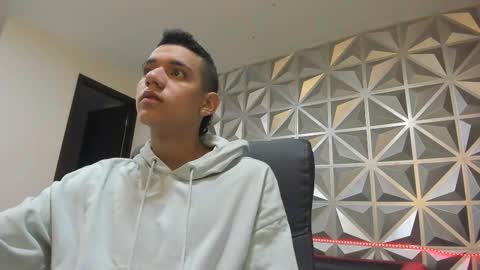 Snapshot of maximuss_19 chatting on 01-03-25, 01:14 Maximus online show from 01-03-25, 01:14